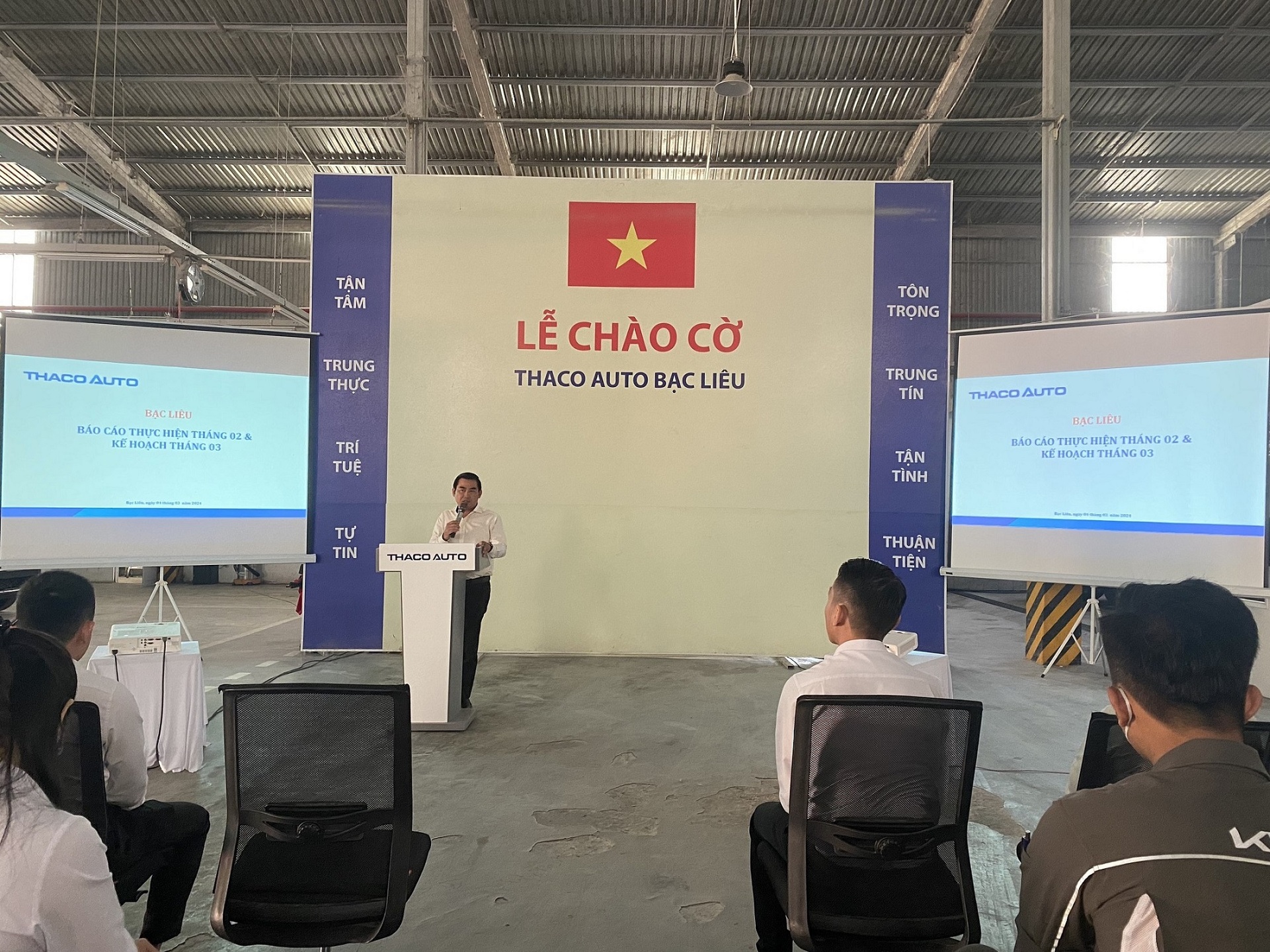 THACO AUTO BẠC LIÊU TỔ CHỨC LỄ CHÀO CỜ THƯỜNG KỲ THÁNG 03 NĂM 2024