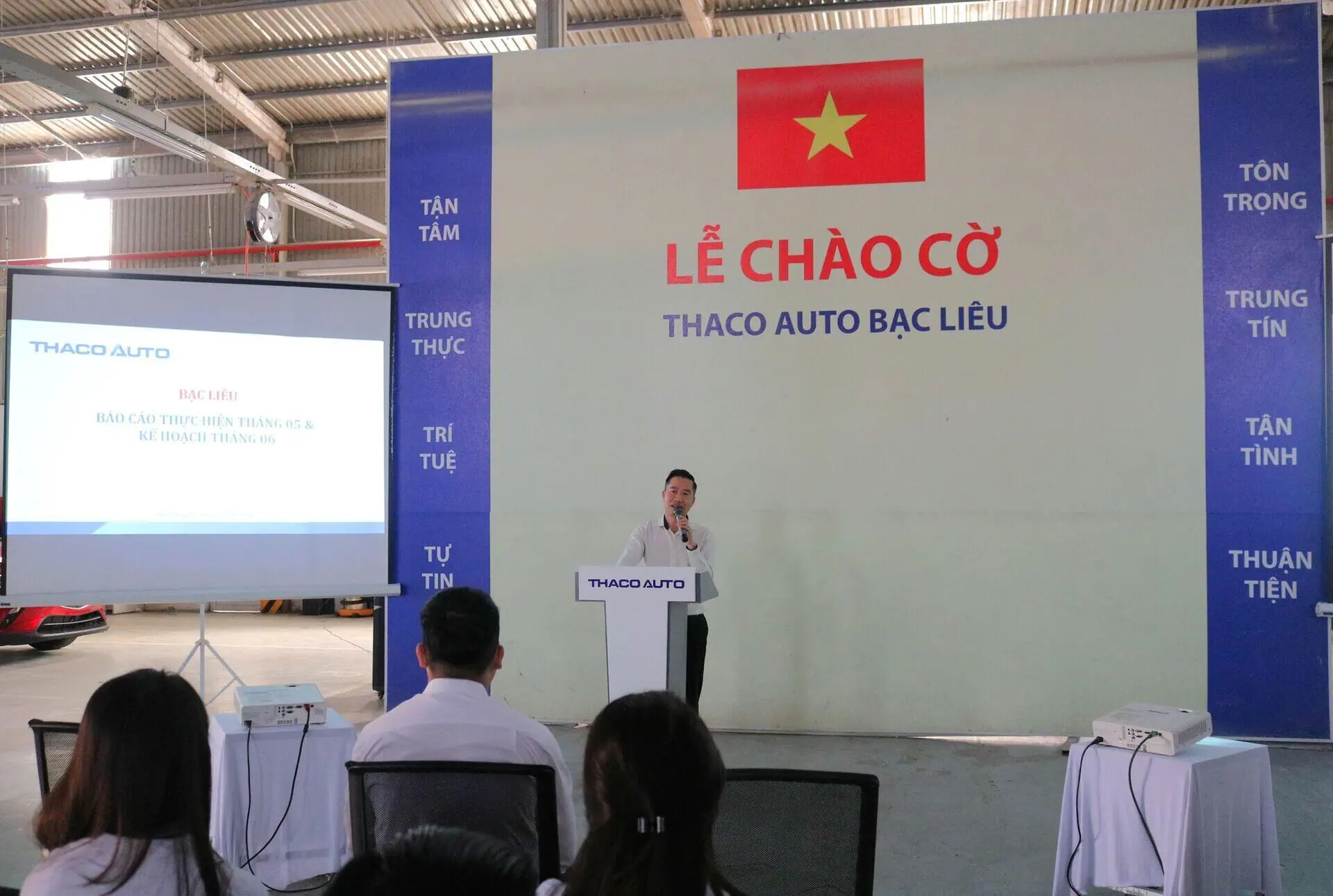 Lễ chào cờ tháng 6: THACO AUTO Bạc Liêu sẵn sàng bứt phá tháng cuối Quý II/2024